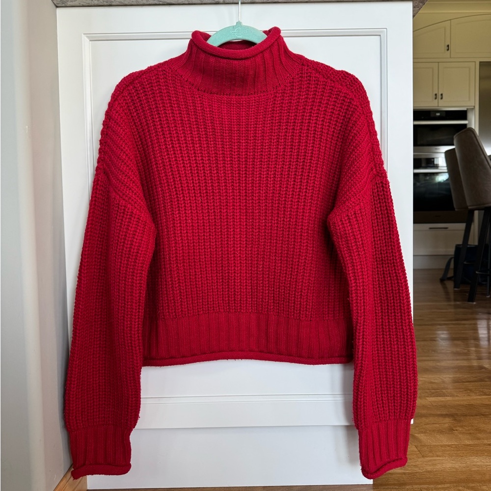 5/$50 🌷🌼🌿 GARAGE Chunky Knit Turtleneck Sweater Size S